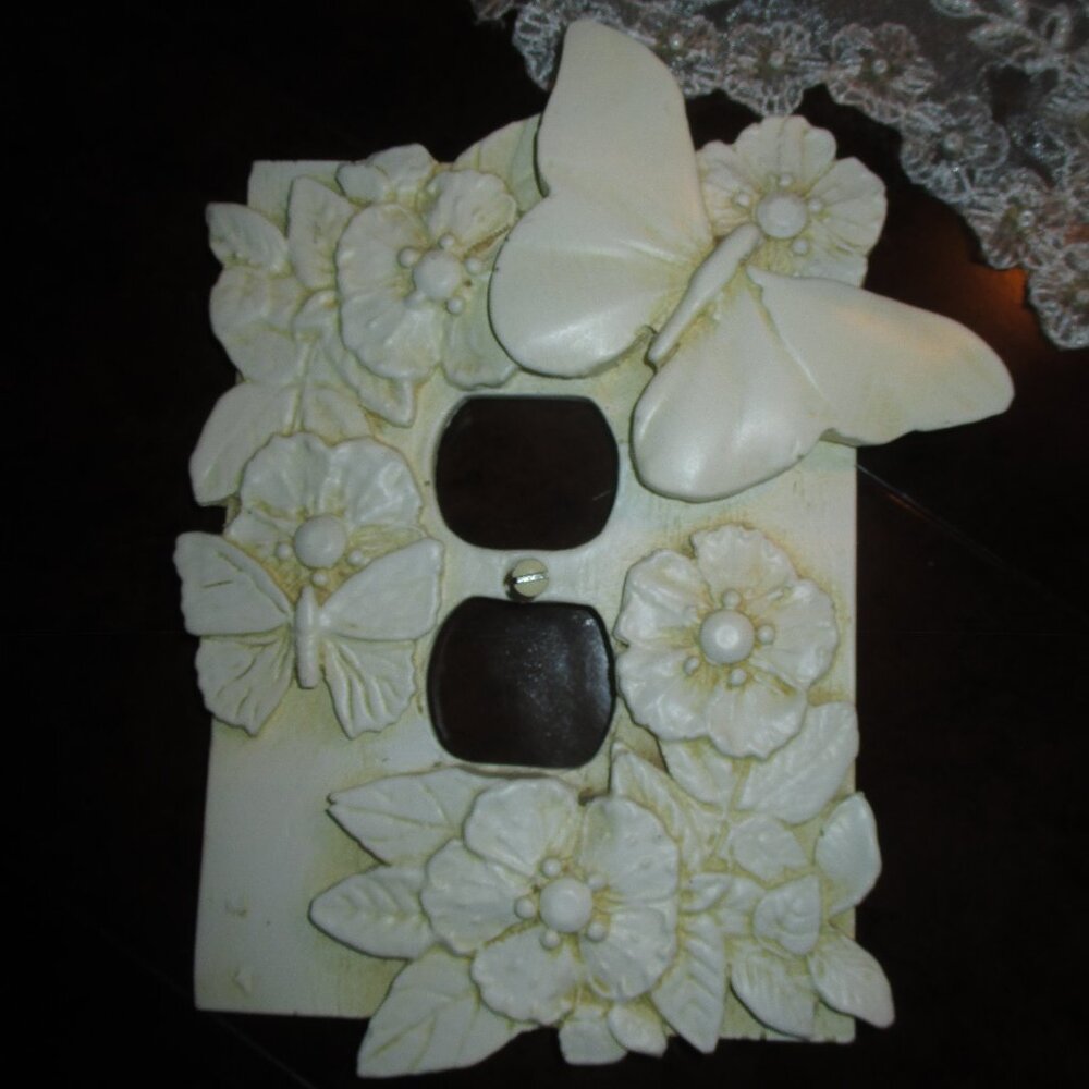 Butterfly in Bloom/Outlet Plate